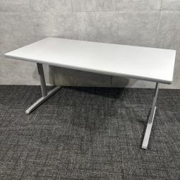 【中古】8117EB MG29 オカムラ ミーティングテーブル W1500！ホワイトカラーで明るくすっきりとした印象の会議用テーブルです！/福岡で中古オフィス家具、ミーティングテーブルをお探しならオフィスバスターズ福岡博多店へお気軽にお問い合わせください！　#ミーティングテーブル　#会議用テーブル　#中古オカムラ　#W1500　#ホワイト