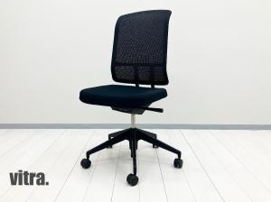 【2024年製】vitra / ヴィトラ 　AMアームレスチェア 　アルベルト・メダ 　肘付　ブラック　メッシュ