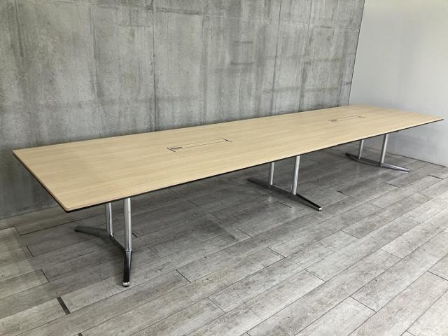 【スタイリッシュで上質なデザイン!エグゼクティブ空間にもフィット!】■オカムラ(okamura)製 ラティオⅡ(RATIOⅡ)シリーズ 会議用テーブル ミーティングテーブル W4800×D1200×H720mm ■配線口 ■2枚天板 ■木目ナチュラル/601909 オフィスバスターズ 水戸サテライト 大子町 北茨城市 高萩市 日立市 常陸太田市 常陸大宮市 那珂市 東海村 ひたちなか市 城里町 水戸市 笠間市 茨城町 大洗町 小美玉市