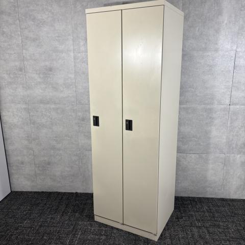 【中古】その他シリーズ 4572KZ Z21 オカムラ（okamura） 2人用更衣ロッカー