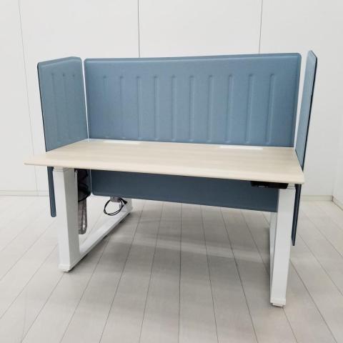目玉商品/希少/早いもの勝ち オカムラ(okamura)製 スイフト(Swift)シリーズ 電動昇降デスク 平机 2人用ベンチタイプ W1150×D1240×H650~1250㎜ ■配線口・パーテーション付き ■天板:木目調ナチュラル/脚:ホワイト