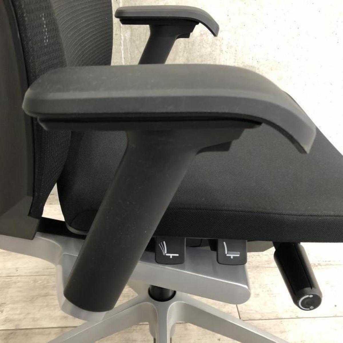 中古】ヴェントチェア イトーキ/ITOKI 肘付ハイバックチェア 618905