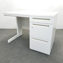 【ロット入荷】【中古】ウチダ「スカエナ」片袖机 W1000！ネオホワイトカラーでオフィスに合わせやすく、複数台導入にもおすすめのオフィスデスクです！/福岡で中古オフィス家具、オフィスデスクをお探しならオフィスバスターズ福岡博多店へお気軽にお問い合わせください！　#オフィスデスク　#片袖机　#中古ウチダ　#スカエナ　#ロット商品