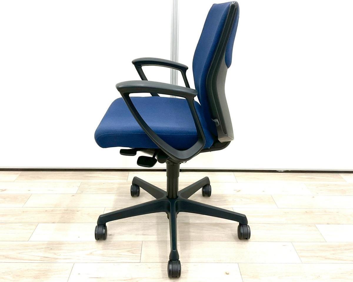 中古】エスクード C443ZR FFW4 オカムラ/okamura 肘付ローバックチェア