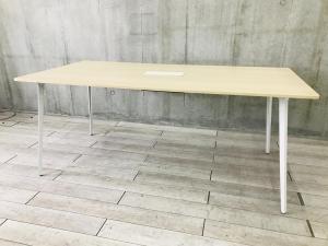 【在庫入替セール品！】【デザイン性抜群のスタイリッシュ大型テーブル！】■内田洋行/レムナ/ナチュラル　■配線カバーあり　W1800×D900×H720