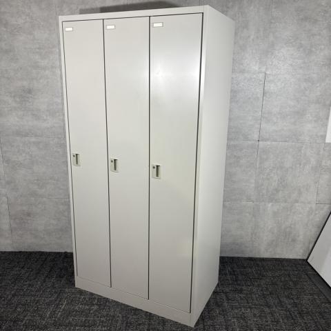 【中古】FZタイプ  オカムラ（okamura） 3人用更衣ロッカー