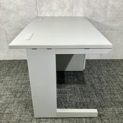 【ロット入荷】【中古】ウチダ「スカエナ」片袖机 W1200！グレーカラーで落ち着いた印象があり、シリンダー錠付きで収納にも便利なオフィスデスクです！/福岡で中古オフィス家具、オフィスデスクをお探しならオフィスバスターズ福岡博多店へお気軽にお問い合わせください！　#オフィスデスク　#片袖机　#中古ウチダ　#スカエナ　#シリンダー錠