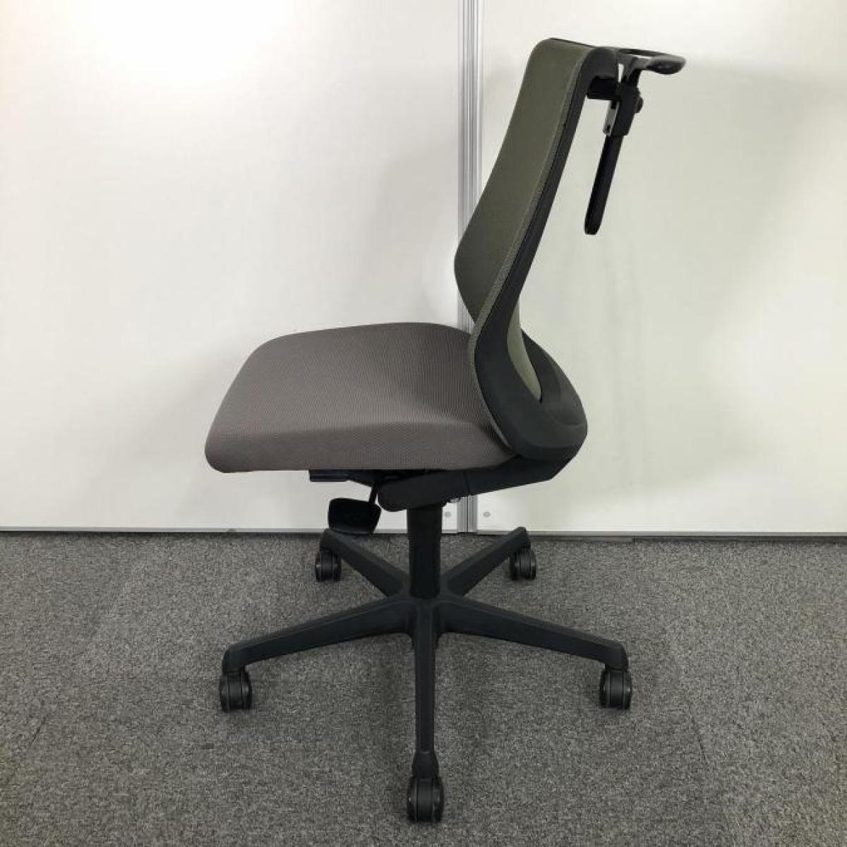 中古】フルーエントチェア CB32ZR FKA2 オカムラ/okamura 肘無ロー
