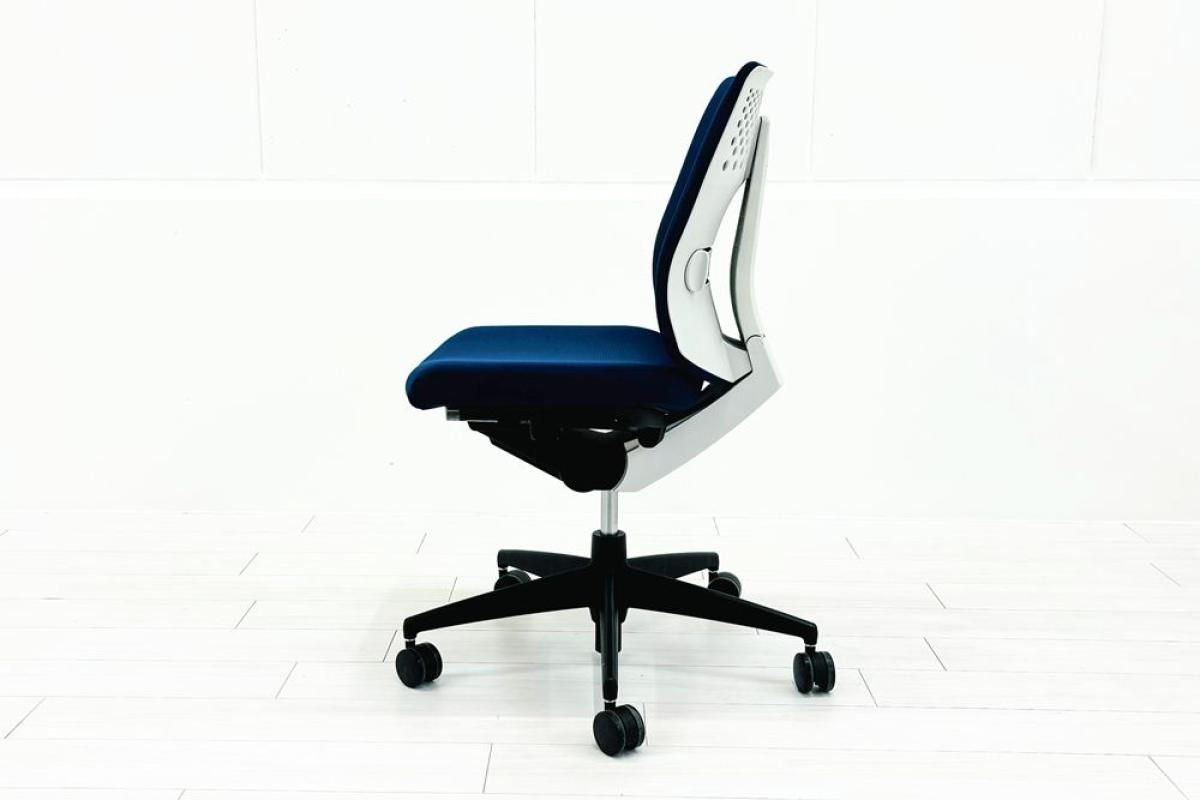 中古】ウィザード2 コクヨ/KOKUYO 肘無ローバックチェア 619920 - 中古