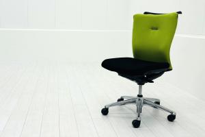 【OI】【ワンランク上の快適！】■オカムラ製　フィーゴチェア　ライムグリーン　■サイドファスナータイプ　　ハンガー付  オフィスバスターズ　水戸サテライト　大子町　北茨城市　高萩市　日立市　常陸太田市　常陸大宮市　那珂市　東海村　ひたちなか市　城里町 水戸市　笠間市　茨城町　大洗町　小美玉市