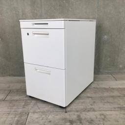【大人気のコクヨ製3段ワゴン入荷!A4書類が2段で収納可能!】■コクヨ(KOKUYO)製 GTシリーズ 3段ワゴン フリアド用ワゴン H650mm ■シリンダー錠 ■ホワイト