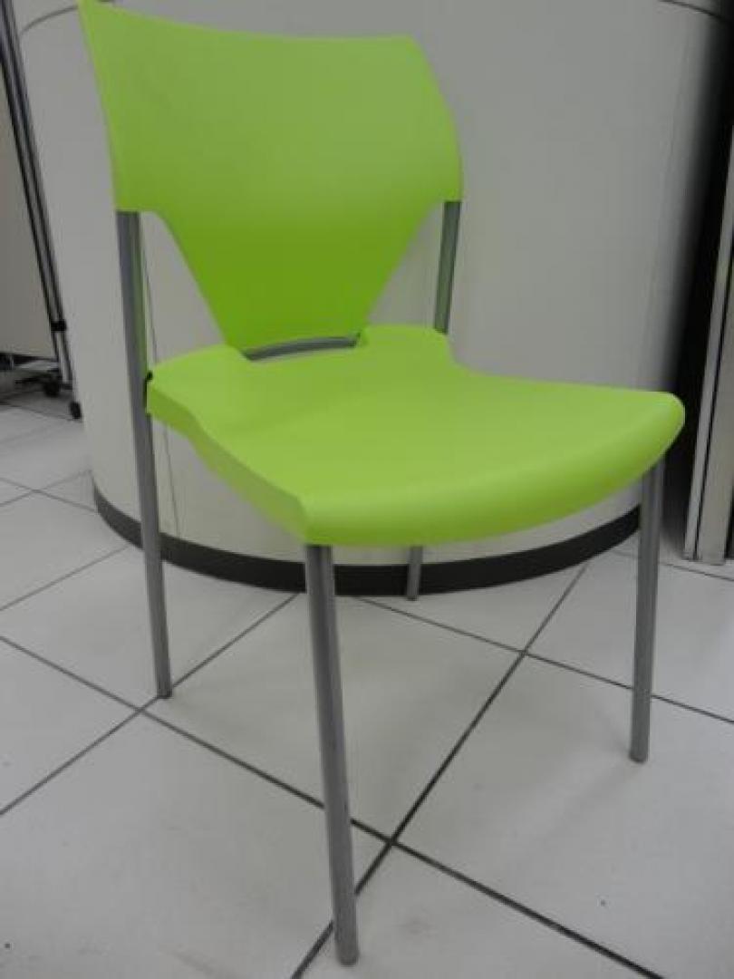 ■ＳＯＫＯＡ社　スタッキングチェア【会議チェア】
                                    中古
            