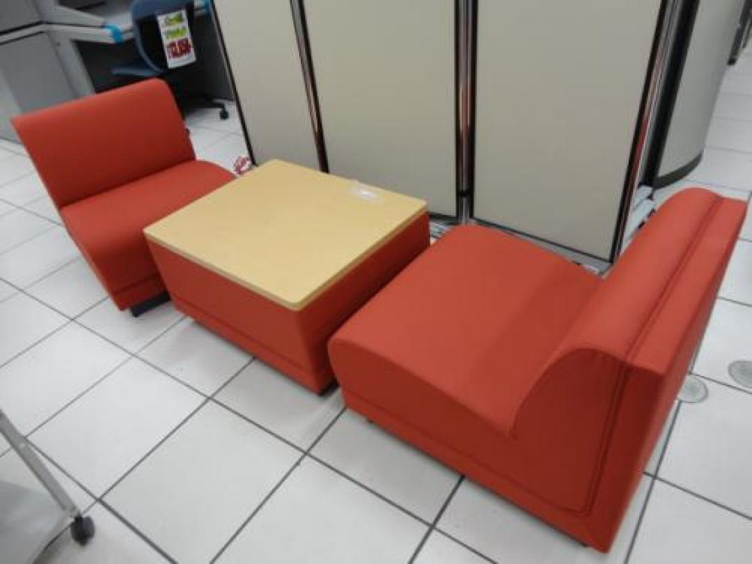 ■イトーキ製　レセプションチェア　23型シリーズ
                                    中古
            