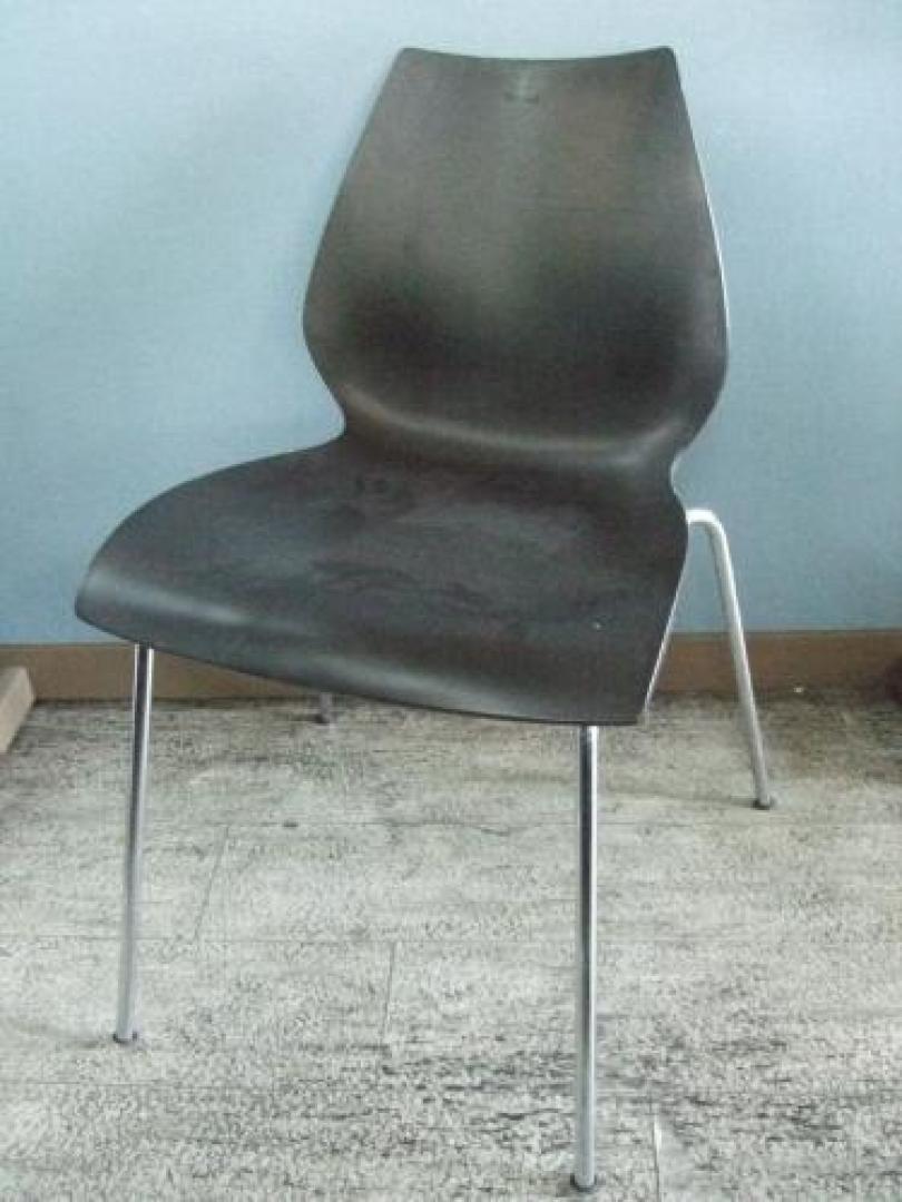 ☆★　カルテル　マウイチェア　ブラック　☆★【会議チェア】
                                    中古
            