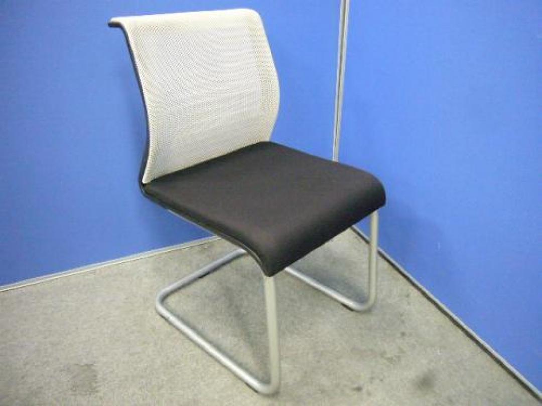 Ｔｈｉｎｋ　Ｖｉｓｉｔｏｒ　Ｃｈａｉｒ　　背３Ｄニットタイプ　　スレッドベース【会議チェア】
                                    中古
            