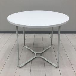 【定価約11万円】【オフィスに心地よいコミュニケーション空間を！ラウンジやリフレッシュスペースにもおすすめ！】■オカムラ（okamura）製　ライブス（Lives）シリーズ　 丸テーブル　カフェテーブル　W600×H520mm　■ピュアホワイト
