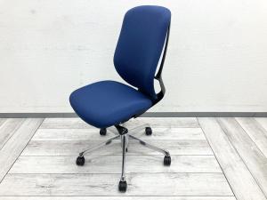 【在庫入れ替え】【前傾チルト機能付!大人気メッシュチェア!】■オカムラ(okamura)製 シルフィー(Sylphy)チェア ハイバック ■固定肘 ■ブルー ×ブラックシェル (T10)