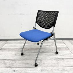 【在庫入替セール】【ロット在庫あり！会議室や研修室におすすめのスタッキングチェア！】
■オカムラ製　プロスタックチェア　ブルー
■会議室・研修室・セミナールーム・ミーティングスペースにおすすめ！
■スタッキング可能で省スペース収納を実現。ロット在庫ありのため、一括導入にも対応可能です！【okamura Prostack】