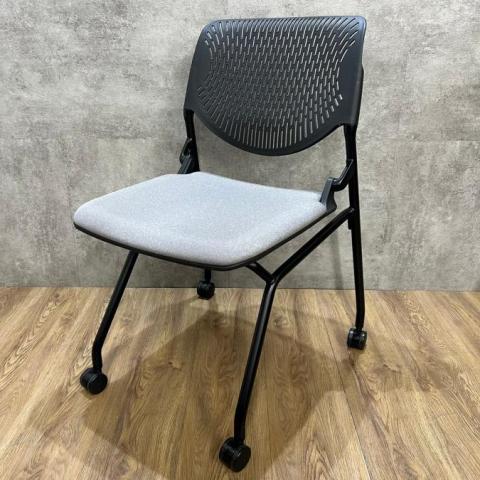 【中古】ルナ  オカムラ（okamura） ネスティングチェア