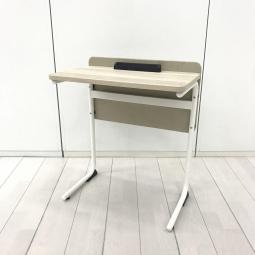 【木目とホワイトフレームが映える、カフェライクなミーティングテーブル】■イトーキ（ITOKI）製　ノットワーク(Knot Work)シリーズ　パーソナルデスク　平机　W600×D360㎜　■天板：木目ナチュラル / 幕板：ベージュ / 脚：ホワイト