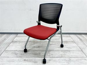 【在庫入替セール】【定番良質ミーティングチェア】■オカムラ（okamura）　グラータ　ミーティングチェア　ネスティング　■ブラック背面×レッド座面【軽快なデザインと機能性】【使わない時は重ねて収納可能！】#岐阜 #愛知 #三重 #静岡 #福井 #石川 #富山 #滋賀