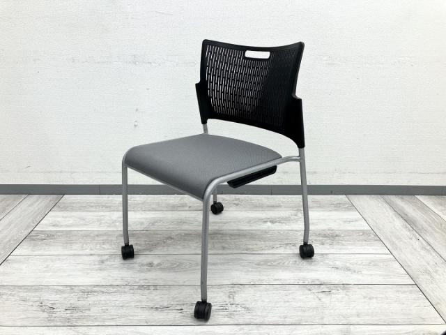 【中古】レーテ 81R2CY FFW9 オカムラ（okamura） スタッキングチェア