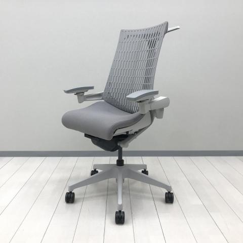 2025年製/エラストマーバック/希少 イトーキ(ITOKI)製 アクト(Act)チェア 肘付 ハイバック ■背面:エラストマー樹脂 ■可動肘・ハンガー付き ■ライトグレー