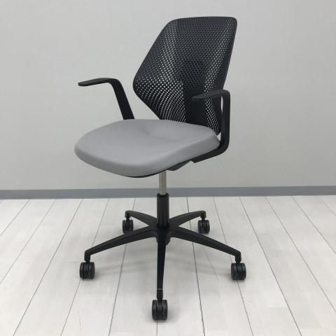 イトーキ（ITOKI） キュアチェア(QuA Chair) 一覧 - 中古オフィス家具