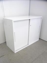 コンパクトな引き違い書庫が入荷！窓枠に当たらないちょうどよいサイズ感！
 ■内田洋行/HS(ハイパーストレージ)/ホワイト　2枚引き戸タイプ！　ベース無
