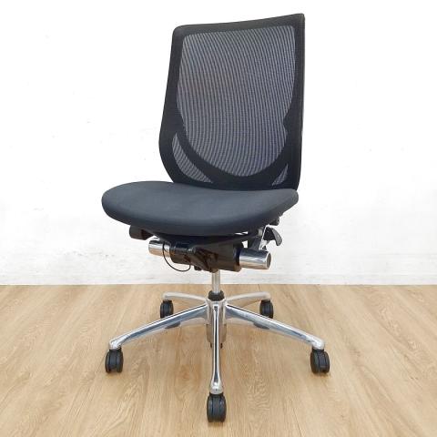 【8脚入荷】人気のカラー!オカムラ定番の高級チェア入荷!中古 高級チェア オフィスチェア OAチェア テレワーク用 在宅ワーク用 ゼファ Zephyr okamura ブラック ハイバック メッシュ