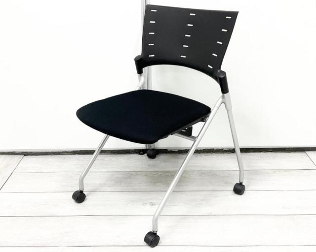 【中古】マノスチェア  イトーキ（ITOKI） ネスティングチェア