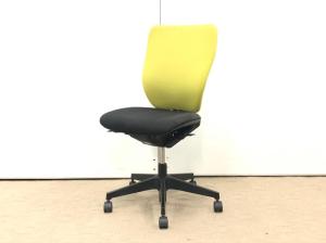 定番のミドルクラス帯！一人ひとりにマッチする座り心地！ランバーサポート付の人気オフィスチェア！
■イトーキ/プラオ(Prao)/モスグリーン×ブラック