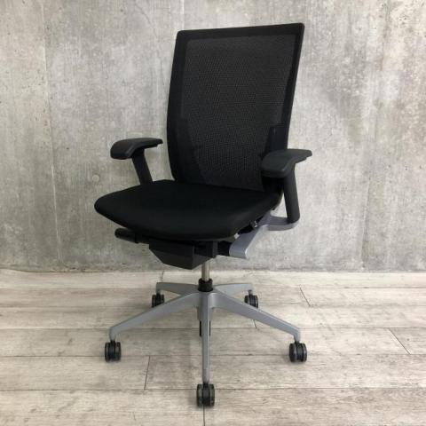 【中古】ヴェントチェア  イトーキ（ITOKI） 肘付ハイバックチェア