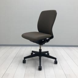 【在庫入替セール品！（本在庫限定価格）】【姿勢の変化にフレキシブルに対応するデスクチェア！】■イトーキ（ITOKI）製　フルゴ(fulgo)チェア　肘無し　ローバック　■アンバー【弊社使用欄：A01078239】【HU】