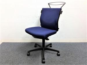 揃い/オススメ/人気商品　オカムラ(okamura)製　エスクード(ESCUDO)チェア　肘無し　ローバック　■コートハンガー　■ダークブルー×ブラックシェル