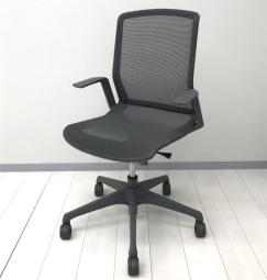【究極の軽さ！シンプルな機構と優れたデザインの軽快なオフィスチェア！】■オカムラ(okamura)製■オカムラ製　シナーラチェア　肘付　ダークグレー　ホローキャスター【OKAMURA　CYNARA】【ABW】★