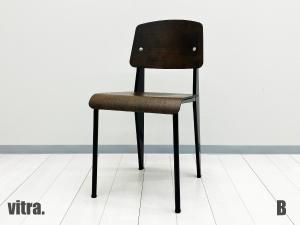 B）vitra/ヴィトラ　Standard/スタンダード チェア　Jean Prouve/ジャン・プルーヴェ　ウォルナット