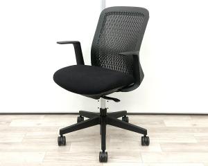 ■プラス(PLUS)製　■トライ(Try)チェア　■肘付ローバックチェア　■背面樹脂メッシュ　■固定肘　■ブラック【弊社使用欄：A01098934】