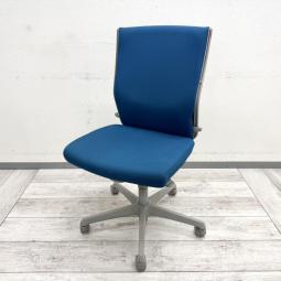 【鮮やかなターコイズが空間のアクセントに！オカムラの定番オフィスチェア！】
■オカムラ製　エスクードチェア　肘なし　ハイバック　ターコイズ
■背中をしっかり支えるハイバック仕様で、デスクワークや事務作業など毎日のワークスペースにおすすめ！
■肘なしタイプでデスクにも収めやすく、爽やかなターコイズカラーがオフィスを明るく演出。
■オフィスチェア・OAチェア・事務椅子・デスクチェア・ワークチェアをお探しの方にもおすすめです！【okamura ESCUDO】
#岐阜 #愛知 #三重 #静岡 #福井 #石川 #富山 #滋賀