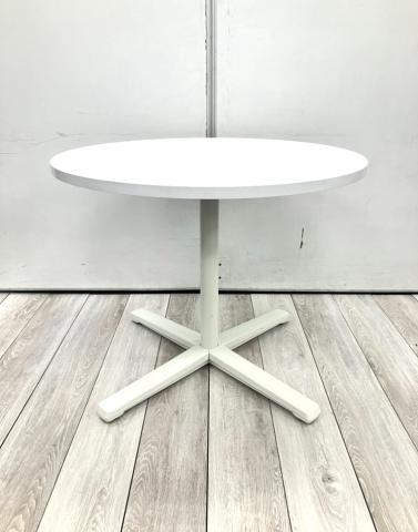 カフェ/ABW/2020年製　オカムラ(OKAMURA)  Lives Meeting Table(ライブス ミーティングテーブル)シリーズ ホワイト　丸テーブル　十字脚　キャスター無し