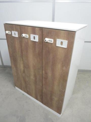 【在庫入替セール品】希少　オカムラ（okamura)製　3人用ロッカー　W900×D450×H1120　■ダイヤル錠　■ロータイプ