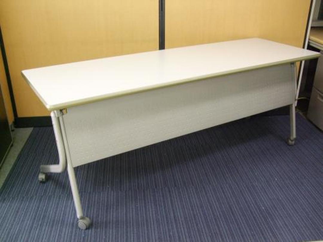 【内田洋行製】スタックテーブル【足元を隠す幕板付き♪】<br>◆◆◆日本橋店で現品確認出来ます♪◆◆◆
                                    中古
            