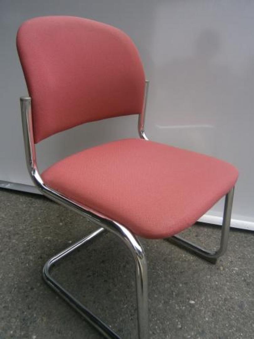 オカムラ【ミーティングチェア】【会議イス】【会議チェア】
                                    中古
            