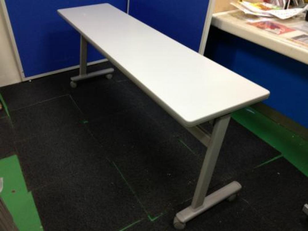 9/21在庫情報【サイドスタックテーブル】【折り畳み】【okamura】【オカムラ】
                                    中古
            