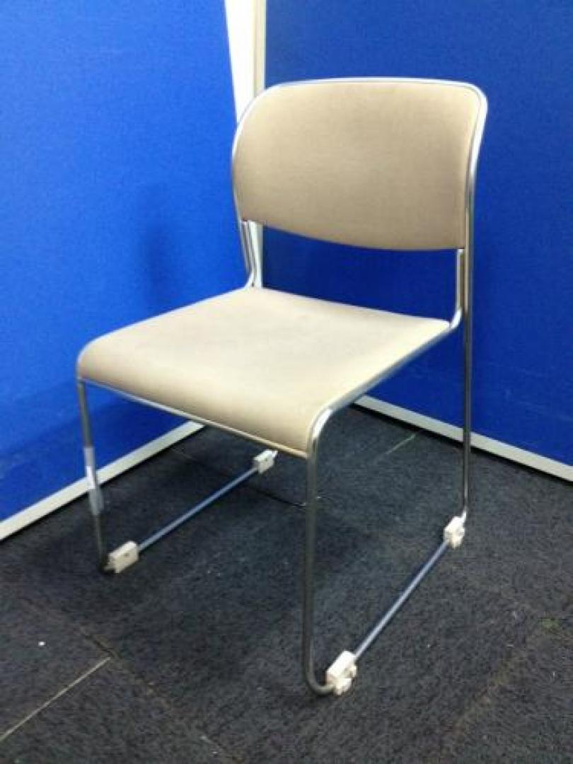 5/28入荷【スタッキングチェア】■15脚■汚れありのためお安くご提案！【会議チェア】
                                    中古
            