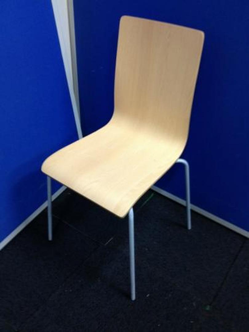 6/11在庫【木製のミーティングチェア】傷ありのためお安くご提案しております。【会議チェア】
                                    中古
            