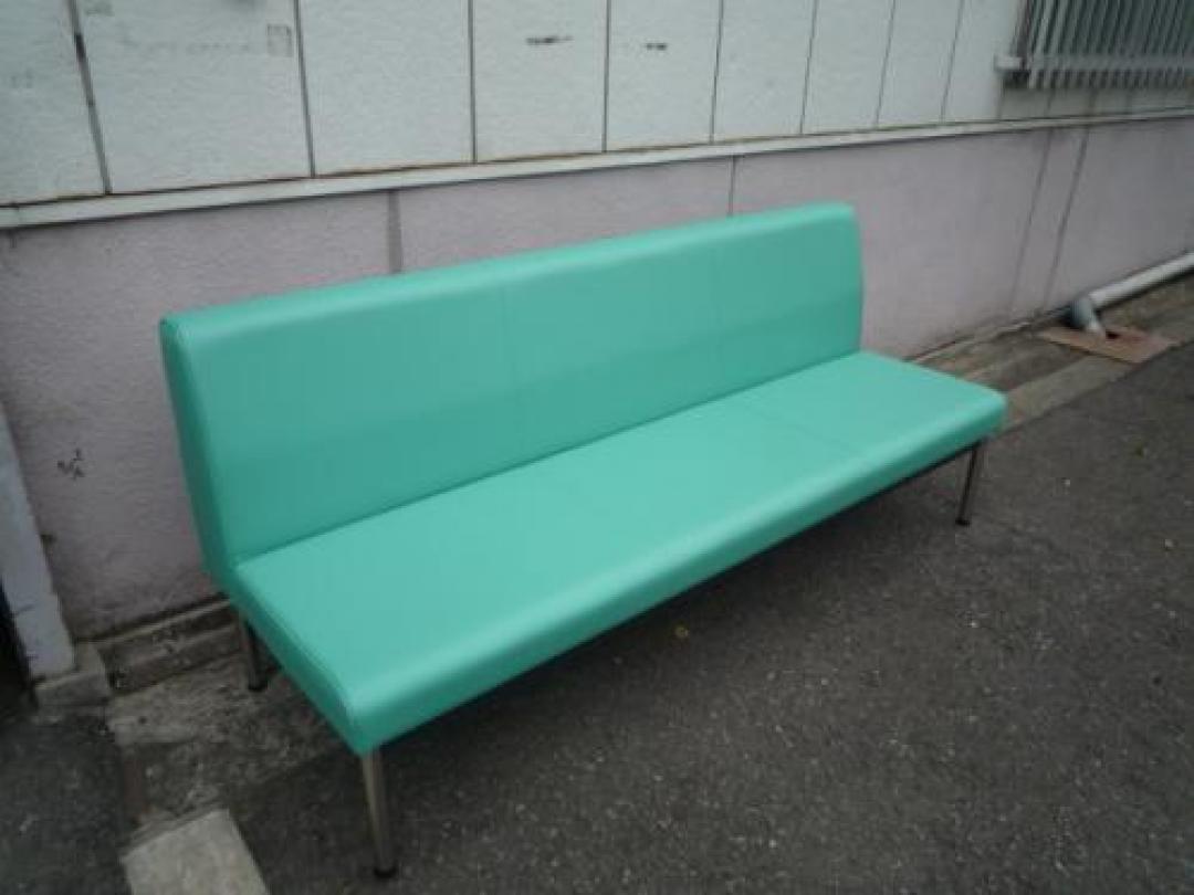 【オリバー製】新古品　ロビーチェアー　グリーン　破格にてご提案！！エントランス、待合、休憩室にご利用ください！
                                    新古品
            