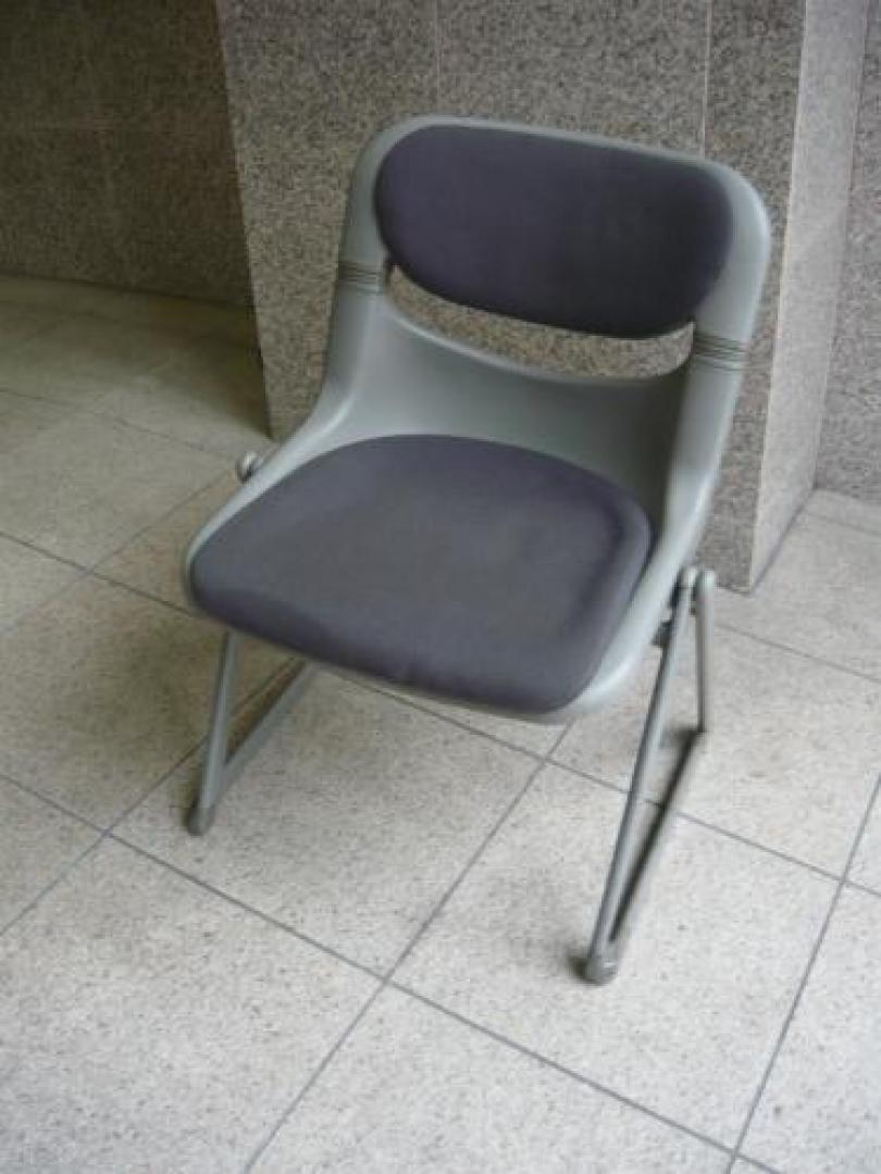 ■ドーサルってなぜ人気？【会議チェア】
                                    中古
            