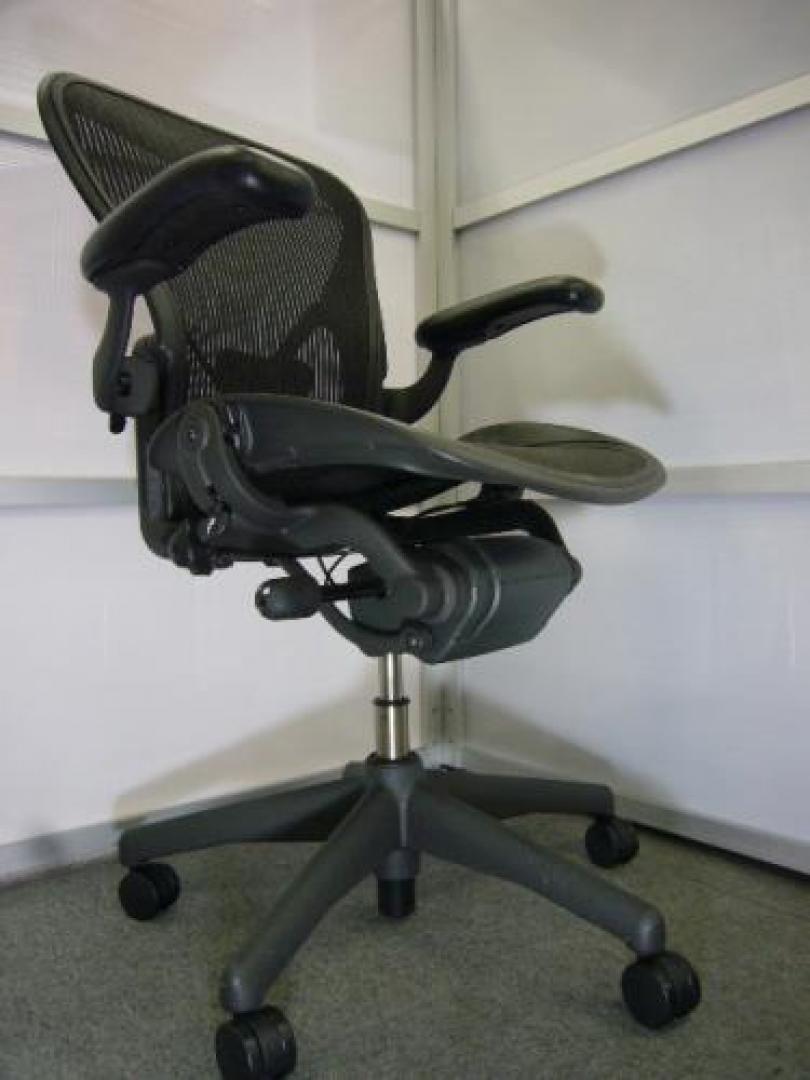 中古】アーロンチェア Herman Miller/ハーマンミラー 肘付ハイバック