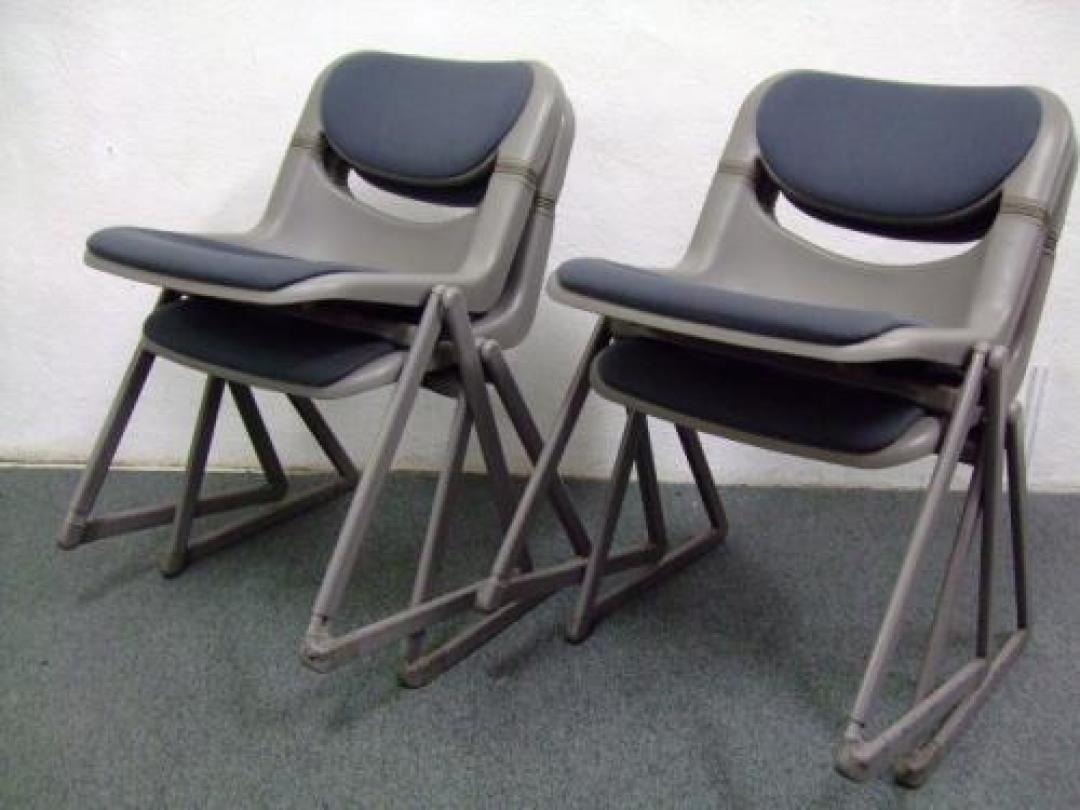 【重ねておけるミーティングチェア4脚セット】■メーカー：イトーキ　■シリーズ：バーテブラ　■特徴：リクライニング付　■大量在庫6セット　【ぞくぞく】キャンペーン対象商品【会議チェア】
                                    中古
            